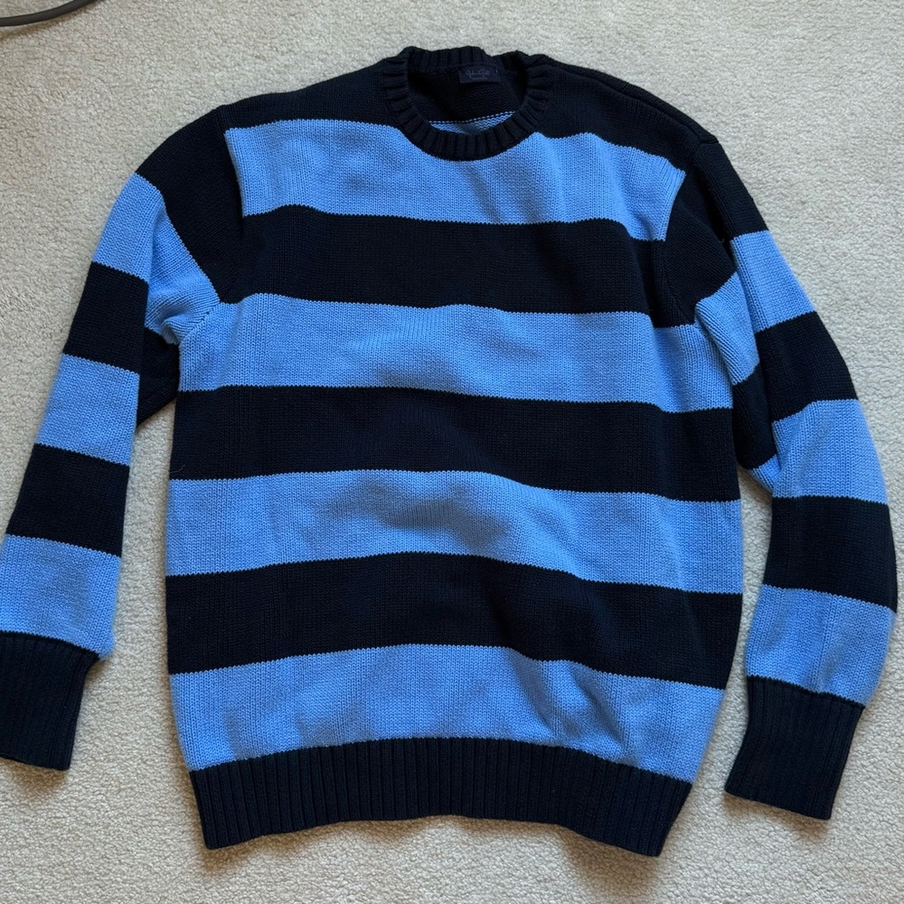 Brandy Melville sweater